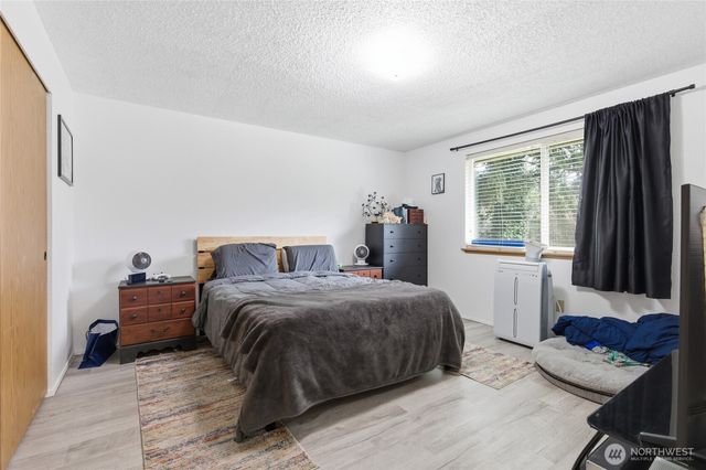 11209 11211 89th Avenue Ct E, Puyallup, WA 98373