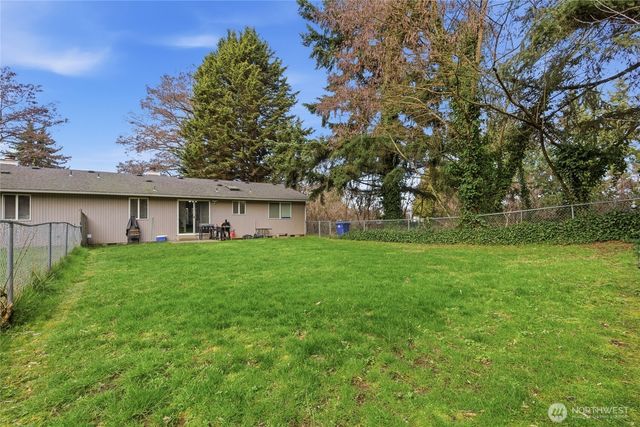 11209 11211 89th Avenue Ct E, Puyallup, WA 98373