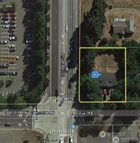 11209 11211 89th Avenue Ct E, Puyallup, WA 98373
