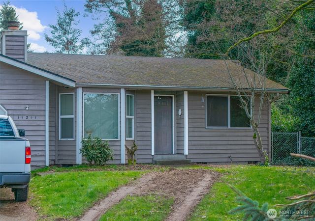 11209 11211 89th Avenue Ct E, Puyallup, WA 98373