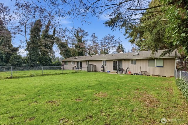 11209 11211 89th Avenue Ct E, Puyallup, WA 98373