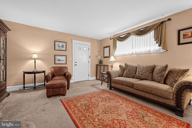 255 HIRST AVE, Lansdowne, PA 19050