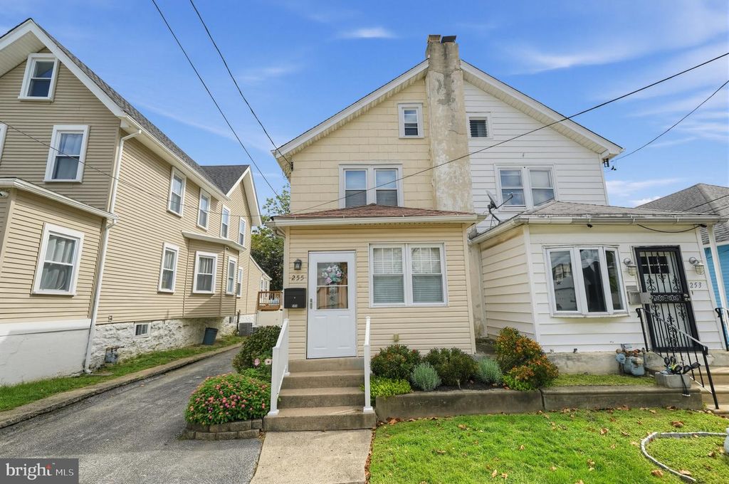 255 HIRST AVE, Lansdowne, PA 19050 — photo 4
