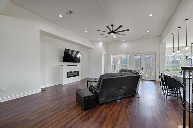 1107 Lily Court, Grand Prairie, TX 75104