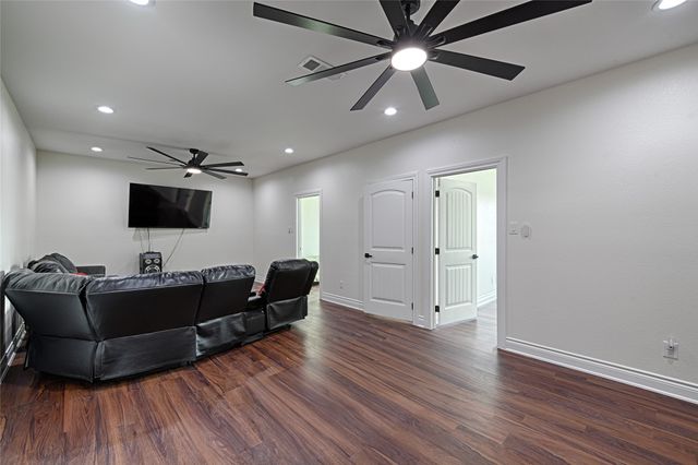 1107 Lily Court, Grand Prairie, TX 75104