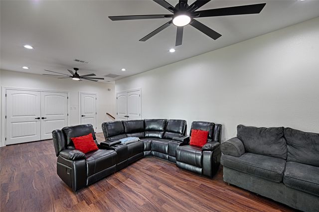 1107 Lily Court, Grand Prairie, TX 75104