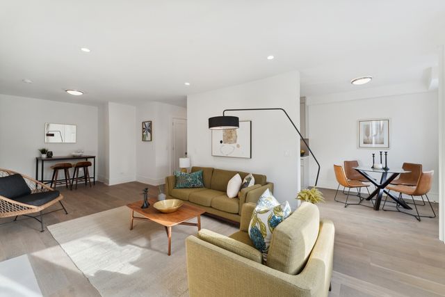 14809 Northern Blvd Apt 6L, New York City, NY 11354