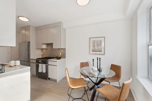 14809 Northern Blvd Apt 6L, New York City, NY 11354