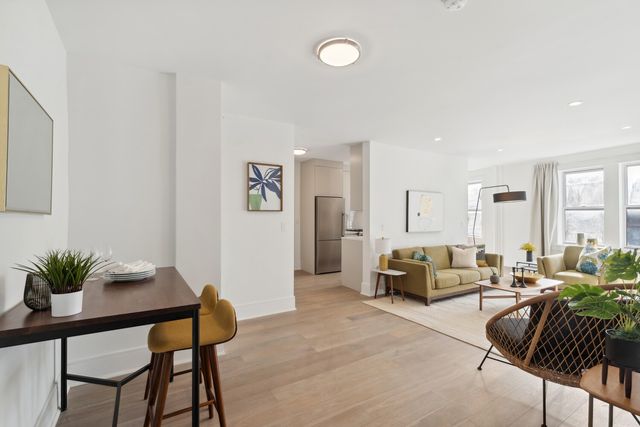 14809 Northern Blvd Apt 6L, New York City, NY 11354