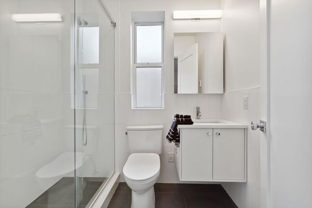 14809 Northern Blvd Apt 6L, New York City, NY 11354