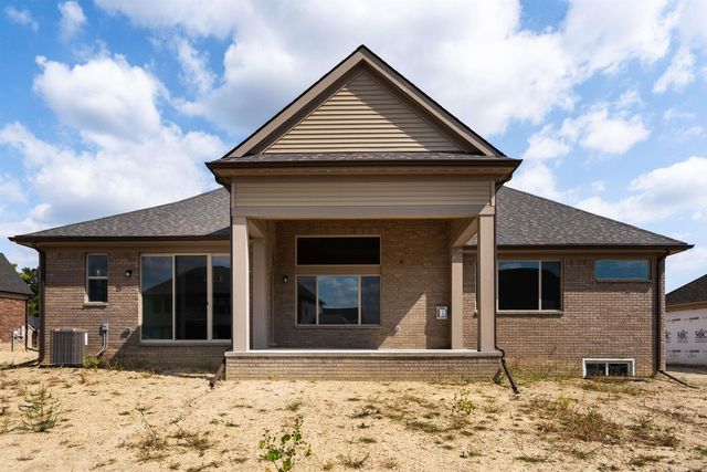 18213 Stallman Drive, Macomb Twp, MI 48044