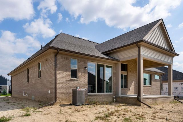 18213 Stallman Drive, Macomb Twp, MI 48044