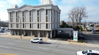 10522 S Cicero Avenue 100, Oak Lawn, IL 60453