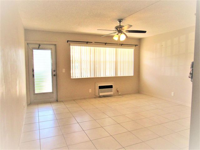 214 Berkshire K, West Palm Beach, FL 33417