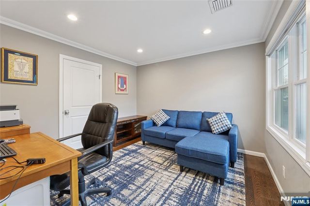 48 John Place, Bergenfield, NJ 07621