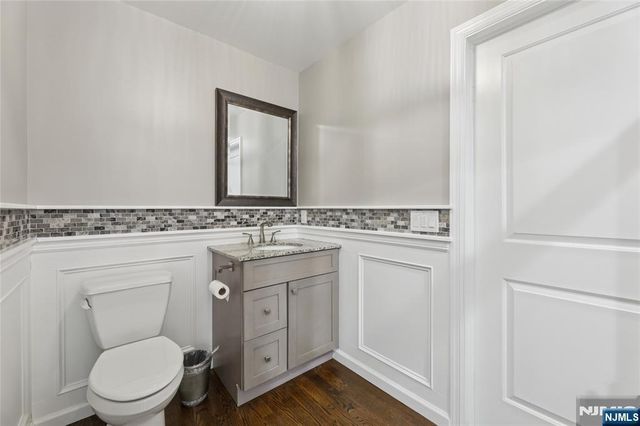 48 John Place, Bergenfield, NJ 07621