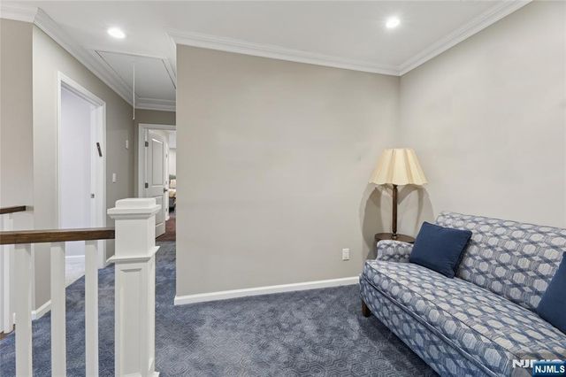 48 John Place, Bergenfield, NJ 07621