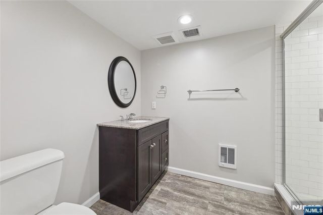 48 John Place, Bergenfield, NJ 07621