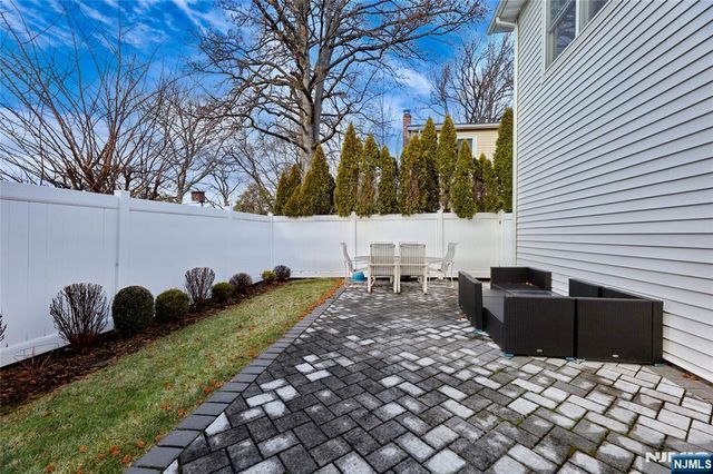 48 John Place, Bergenfield, NJ 07621