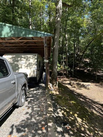 870 Ogden Drive, Ellijay, GA 30540