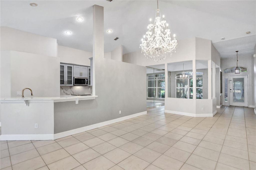 Image 11 of property listing at 3625 GATLIN PLACE CIRCLE, Orlando, FL 32812