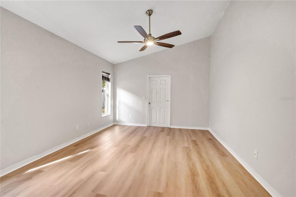 Image 20 of property listing at 3625 GATLIN PLACE CIRCLE, Orlando, FL 32812