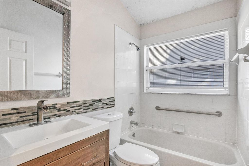 Image 32 of property listing at 3625 GATLIN PLACE CIRCLE, Orlando, FL 32812