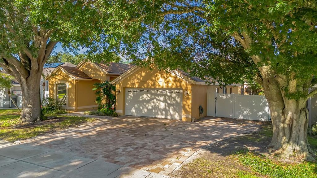 Image 41 of property listing at 3625 GATLIN PLACE CIRCLE, Orlando, FL 32812