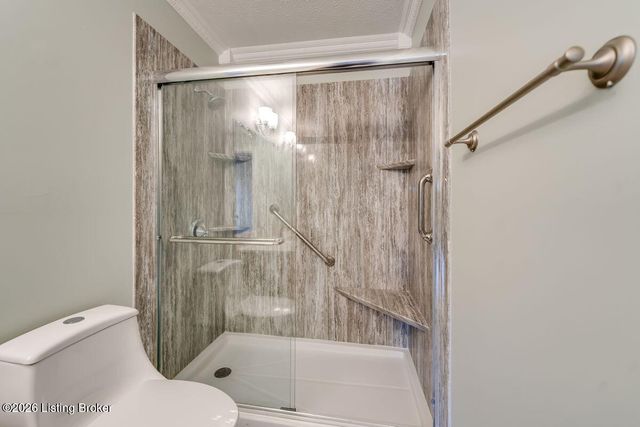 6404 Faris Way, Louisville, KY 40272