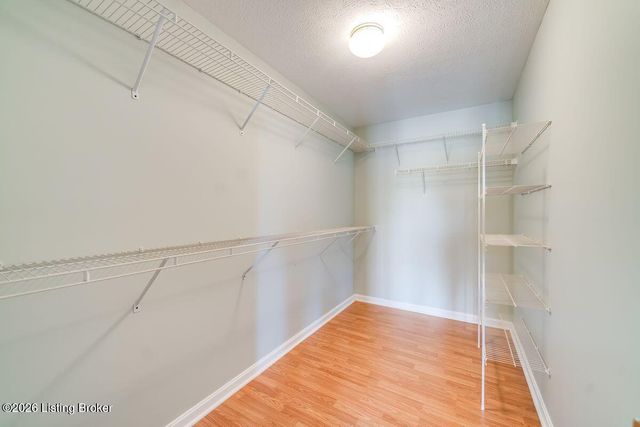 6404 Faris Way, Louisville, KY 40272