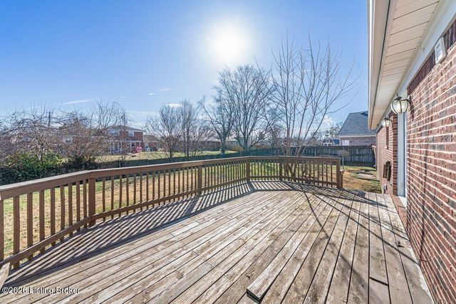 6404 Faris Way, Louisville, KY 40272