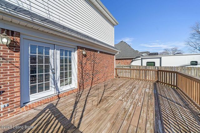 6404 Faris Way, Louisville, KY 40272