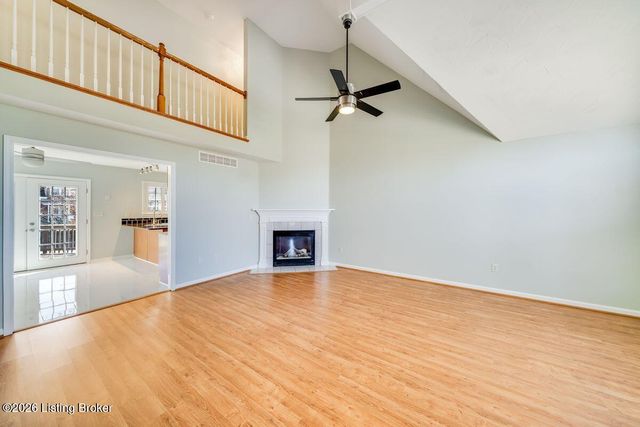 6404 Faris Way, Louisville, KY 40272