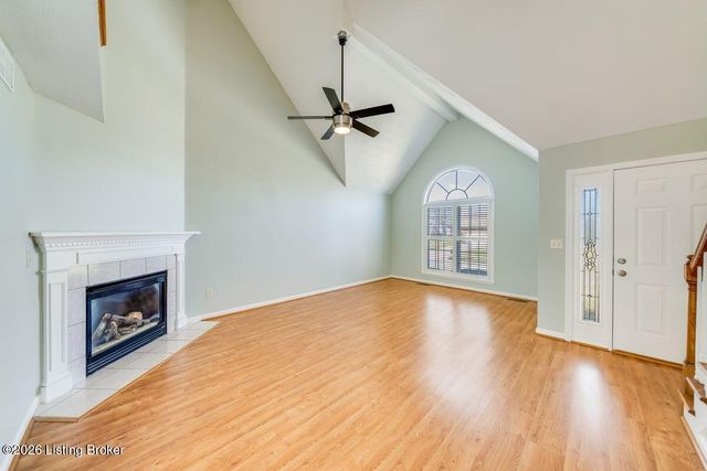 6404 Faris Way, Louisville, KY 40272