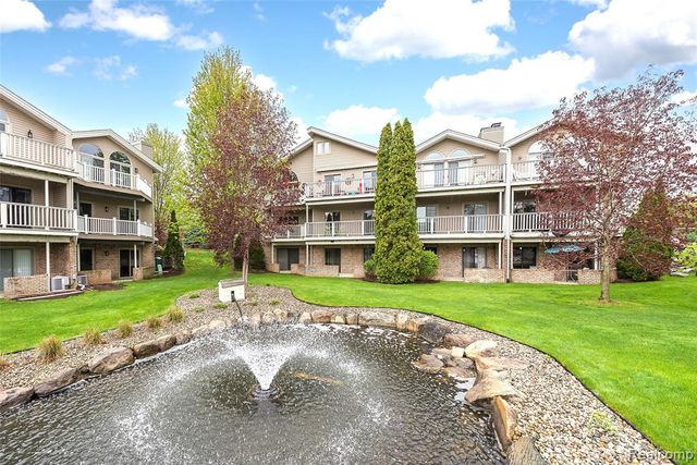21100 Boulder Circle, Northville, MI 48167