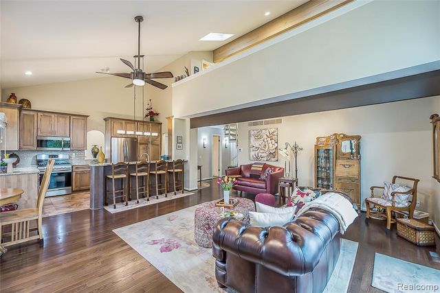 21100 Boulder Circle, Northville, MI 48167