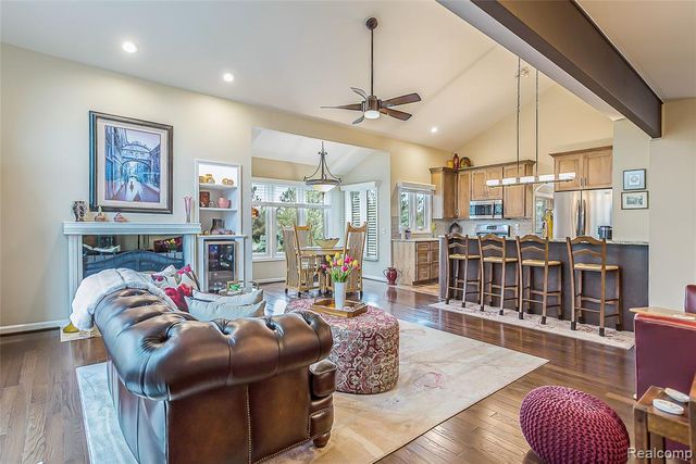 21100 Boulder Circle, Northville, MI 48167
