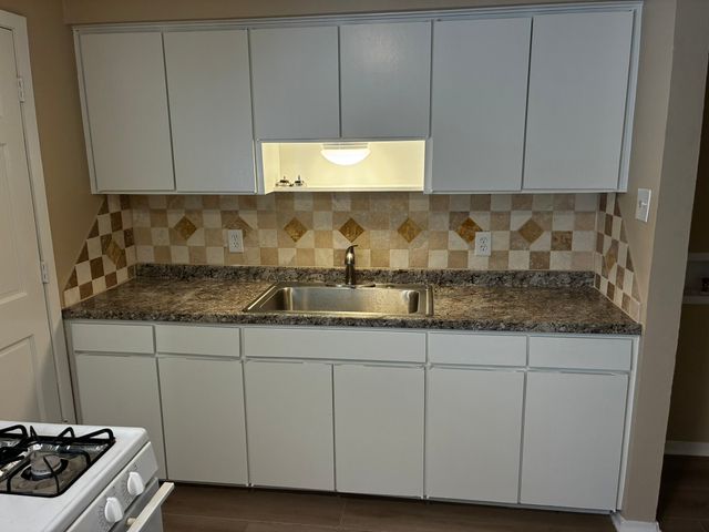 1610 Avenue A, Grand Prairie, TX 75051