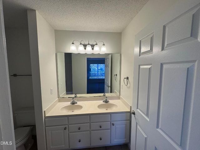 2511 Huntscroft Lane 100, Raleigh, NC 27617