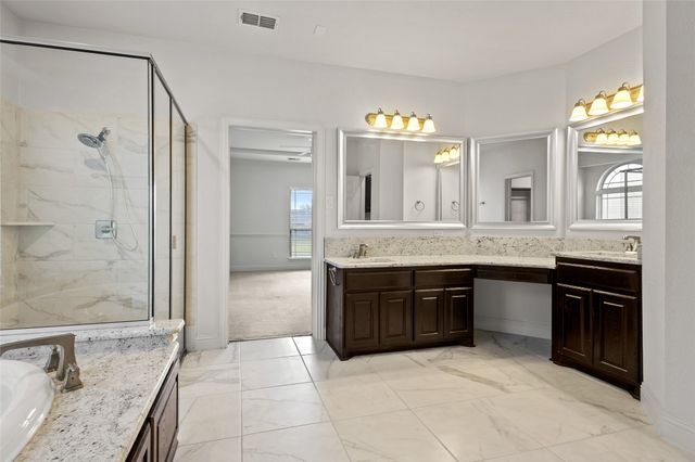 604 Cody Lane, Mansfield, TX 76063