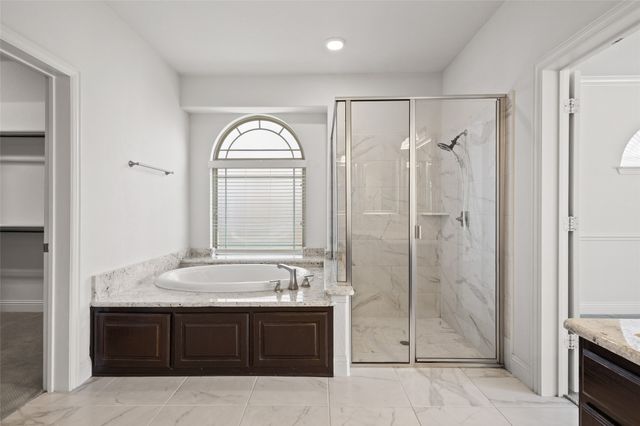 604 Cody Lane, Mansfield, TX 76063