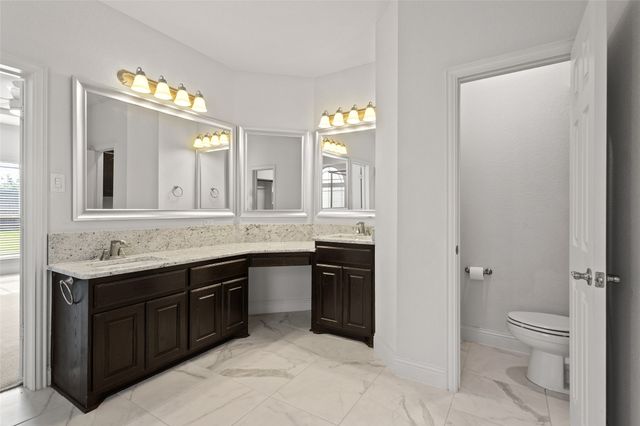 604 Cody Lane, Mansfield, TX 76063