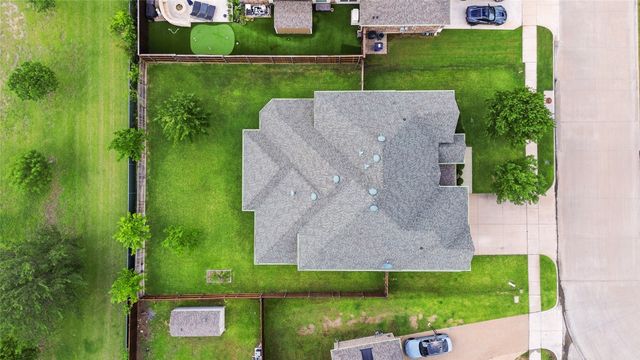 604 Cody Lane, Mansfield, TX 76063