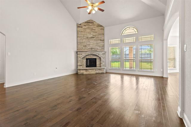 604 Cody Lane, Mansfield, TX 76063