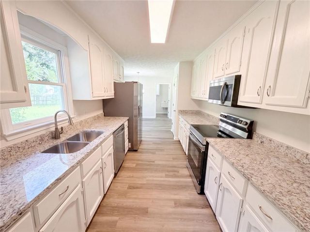 806 Ruswood Road, Winder, GA 30680