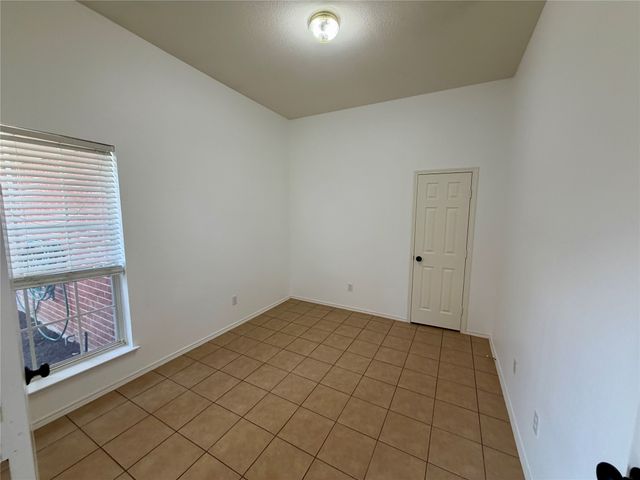 2008 Kingsbrook Trail, Fort Worth, TX 76120