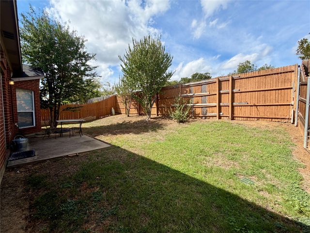2008 Kingsbrook Trail, Fort Worth, TX 76120