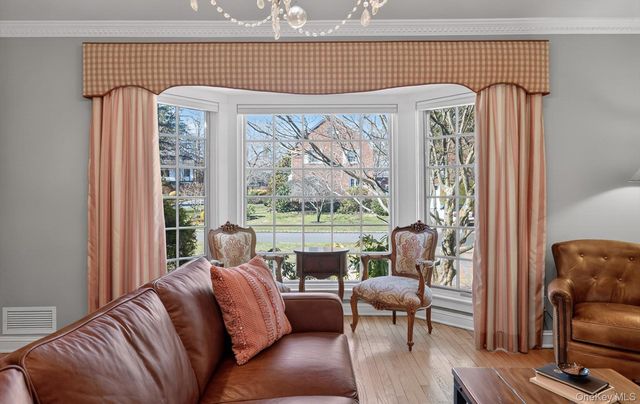 3 N Avalon Road, Great Neck, NY 11021