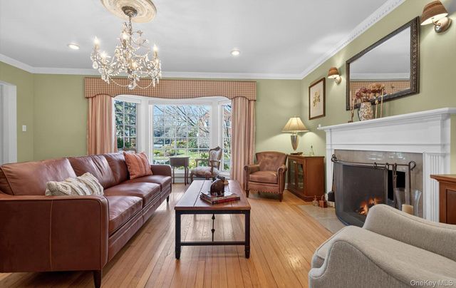 3 N Avalon Road, Great Neck, NY 11021