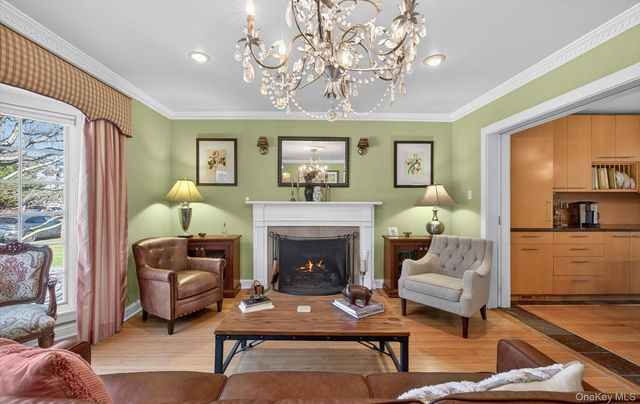 3 N Avalon Road, Great Neck, NY 11021